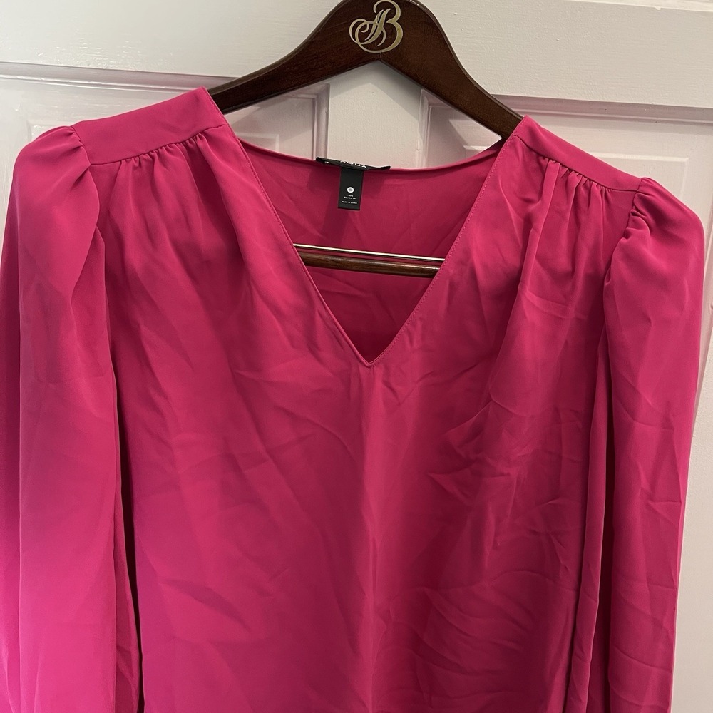 Aqua Womens Ruffled V Neck Blouse Hot Pink Small Bloomingdale's Exclusive‎ NWT - Picture 3 of 9